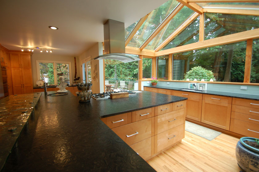 Traditional Sunroom Installation and Design